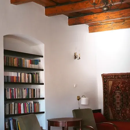 Guest house Uragya Vendeghaz 3*